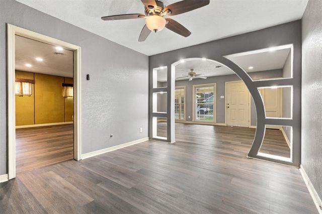 8421 Baker Drive, Houston, TX 77017