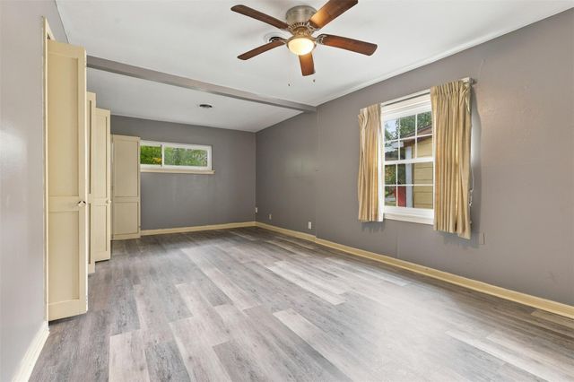 8421 Baker Drive, Houston, TX 77017