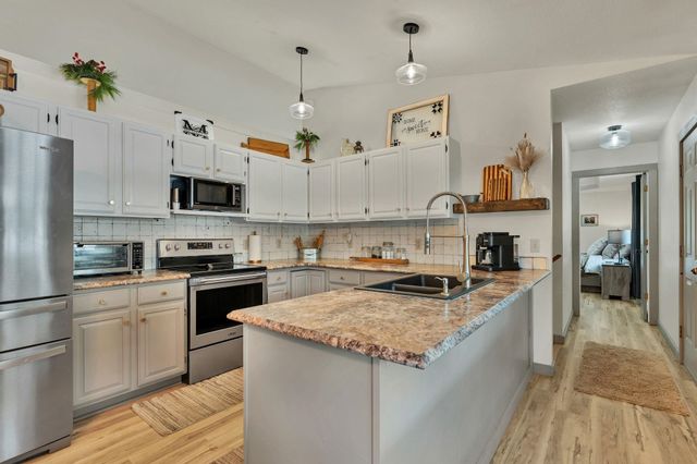 1715 Post Ct, El Dorado, KS 67042
