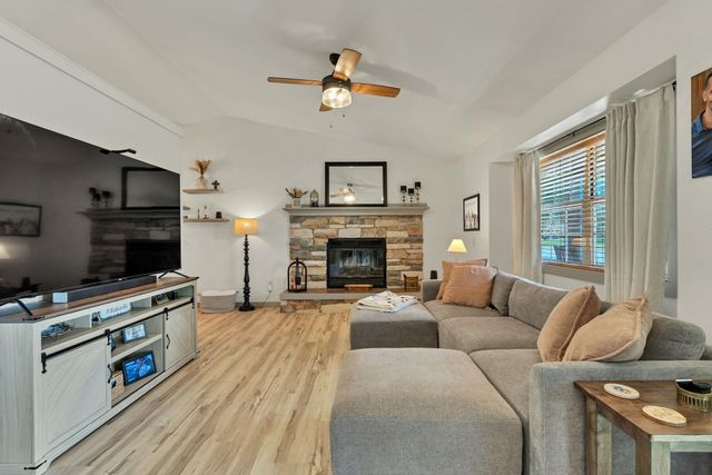 1715 Post Ct, El Dorado, KS 67042