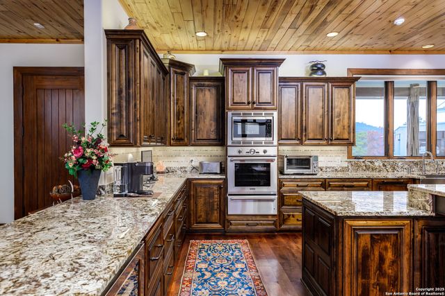211 Poehnert, Boerne, TX 78006