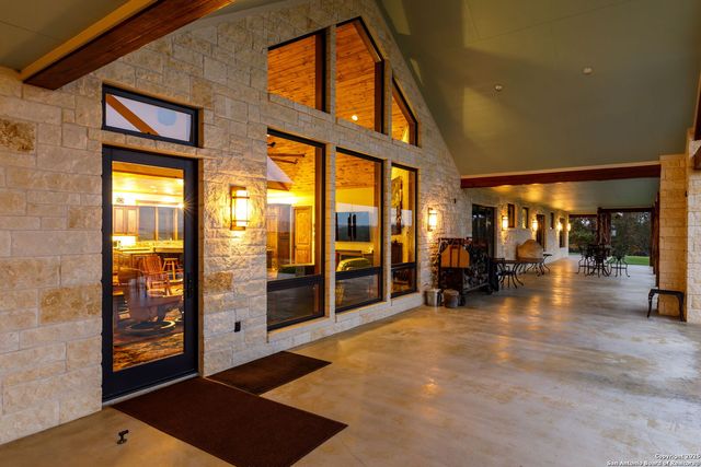 211 Poehnert, Boerne, TX 78006