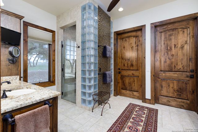 211 Poehnert, Boerne, TX 78006
