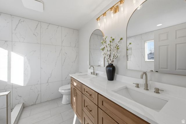 1048 S 925 W, Woods Cross, UT 84087