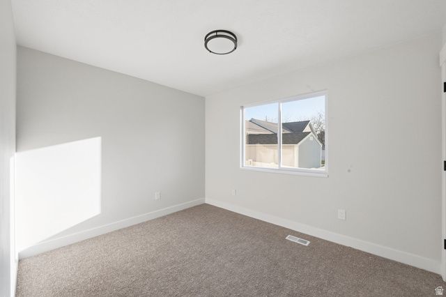 1048 S 925 W, Woods Cross, UT 84087