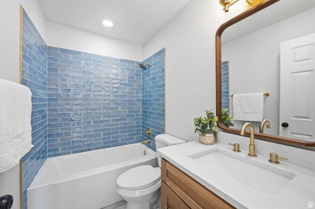 1048 S 925 W, Woods Cross, UT 84087