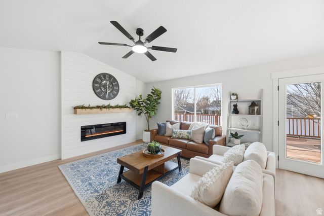 1048 S 925 W, Woods Cross, UT 84087