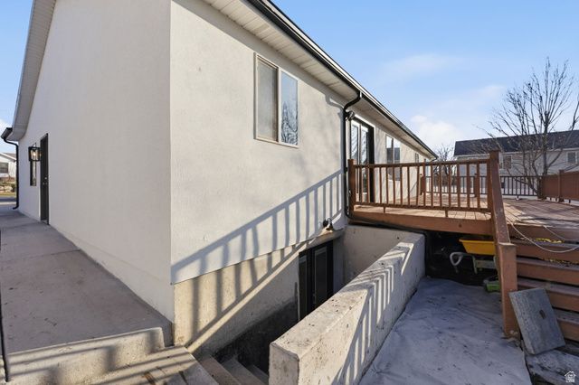 1048 S 925 W, Woods Cross, UT 84087