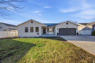 1048 S 925 W, Woods Cross, UT 84087