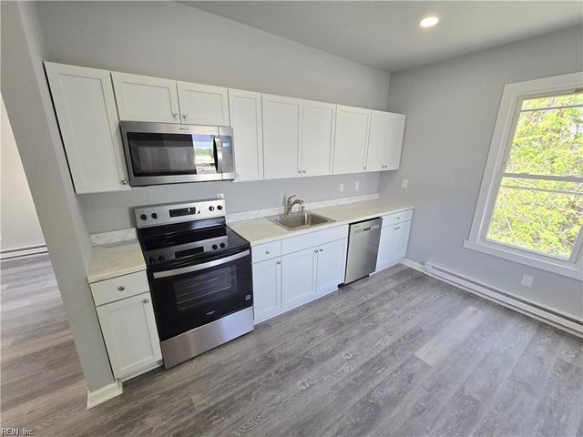 22 Riverview AVE, Portsmouth, VA 23704