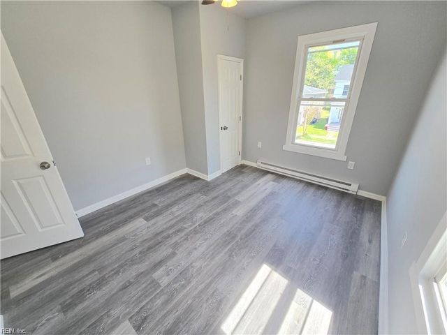 22 Riverview AVE, Portsmouth, VA 23704