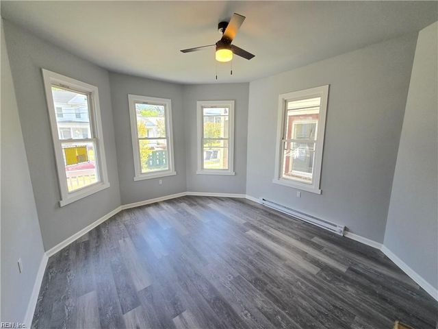 22 Riverview AVE, Portsmouth, VA 23704