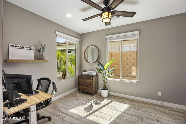 2323 W DUANE Lane, Phoenix, AZ 85085