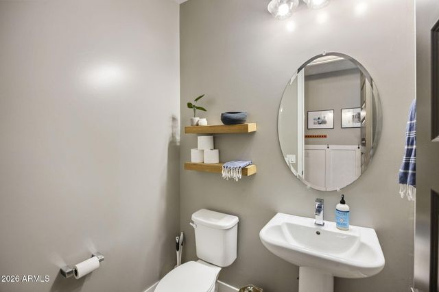 2323 W DUANE Lane, Phoenix, AZ 85085