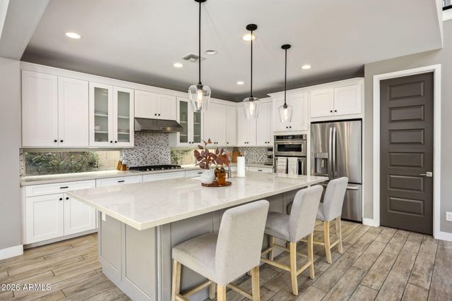 2323 W DUANE Lane, Phoenix, AZ 85085