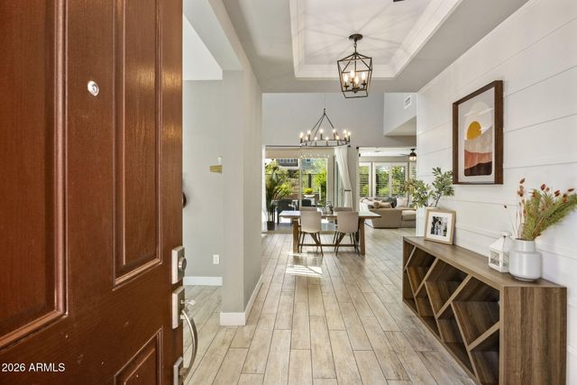 2323 W DUANE Lane, Phoenix, AZ 85085