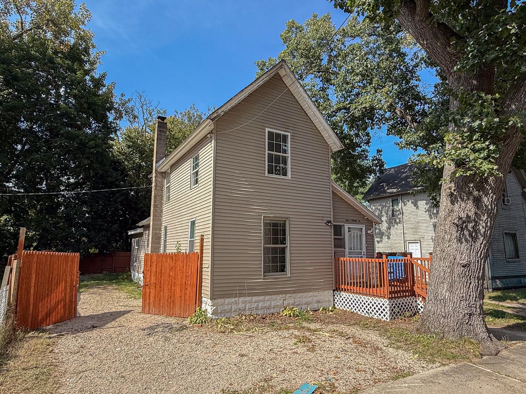 530 S Front Street, Dowagiac, MI 49047