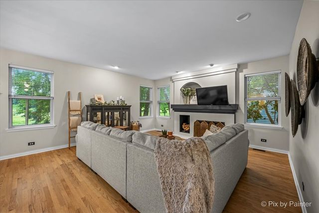 361 Oakmont Drive, Cary, IL 60013