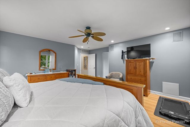 361 Oakmont Drive, Cary, IL 60013
