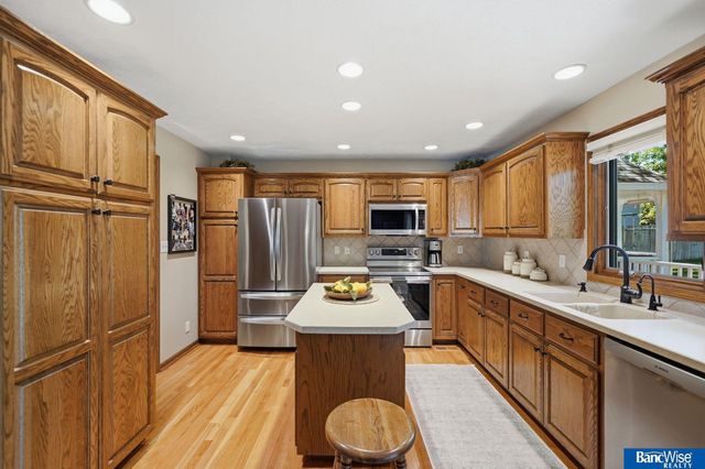 5101 S Bennington Place, Lincoln, NE 68516