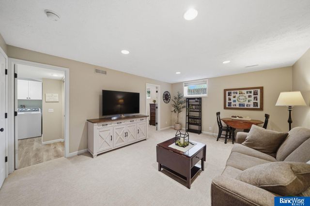 5101 S Bennington Place, Lincoln, NE 68516