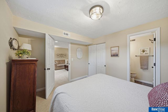 5101 S Bennington Place, Lincoln, NE 68516