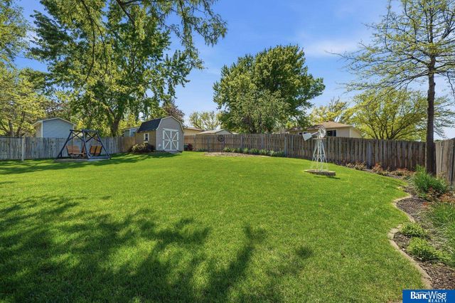 5101 S Bennington Place, Lincoln, NE 68516