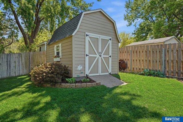 5101 S Bennington Place, Lincoln, NE 68516