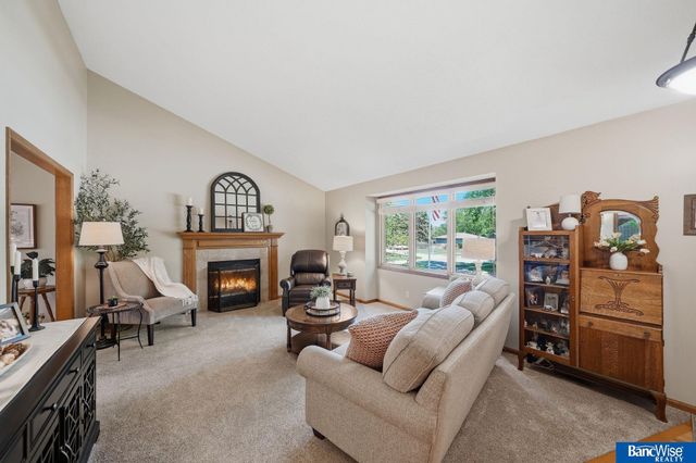5101 S Bennington Place, Lincoln, NE 68516