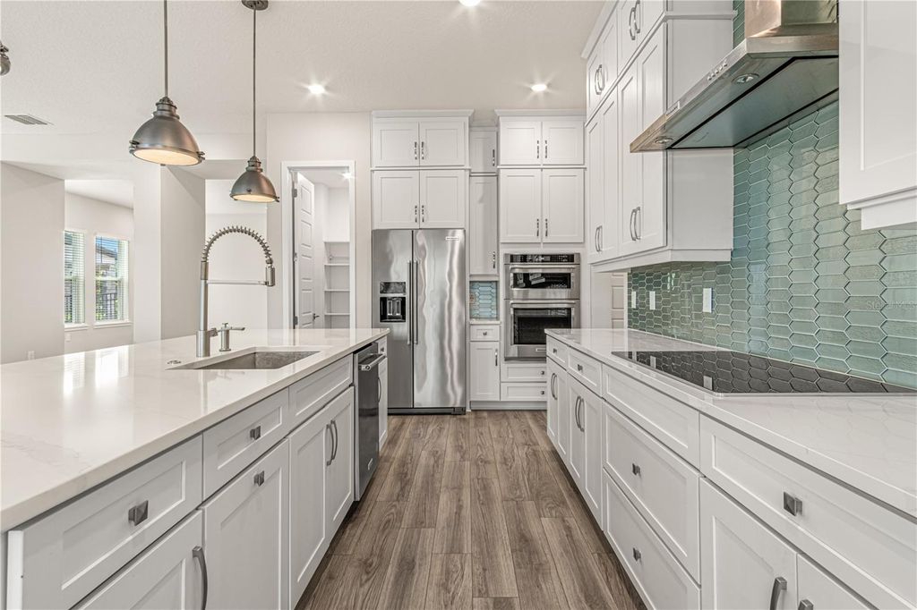 Image 14 of property listing at 6013 BIMINI TWIST LOOP, Orlando, FL 32819