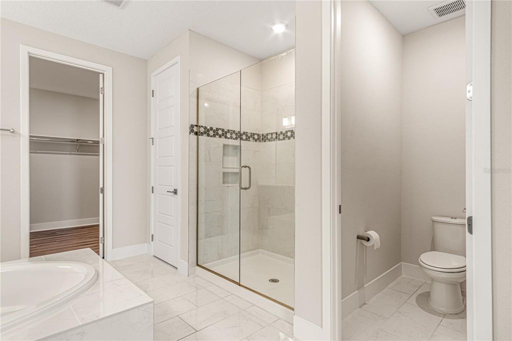 Image 27 of property listing at 6013 BIMINI TWIST LOOP, Orlando, FL 32819