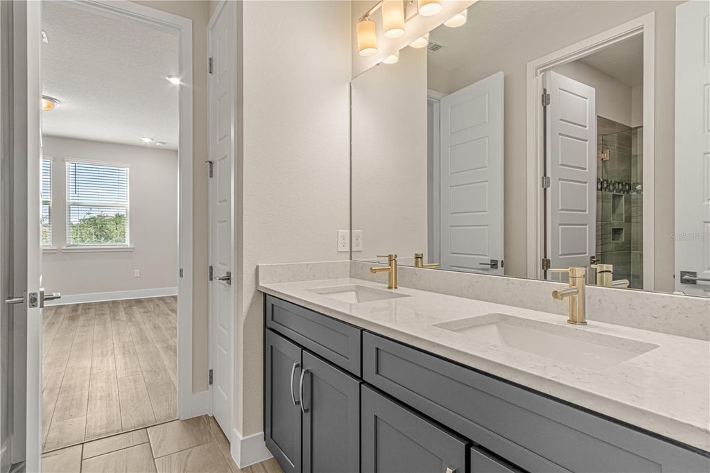 Image 37 of property listing at 6013 BIMINI TWIST LOOP, Orlando, FL 32819