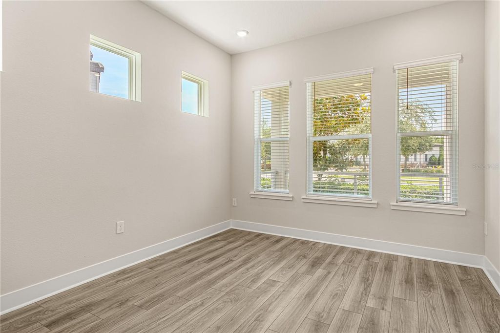 Image 7 of property listing at 6013 BIMINI TWIST LOOP, Orlando, FL 32819