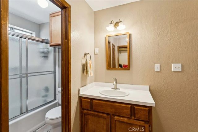 28815 Cedar, Lake Arrowhead, CA 92352