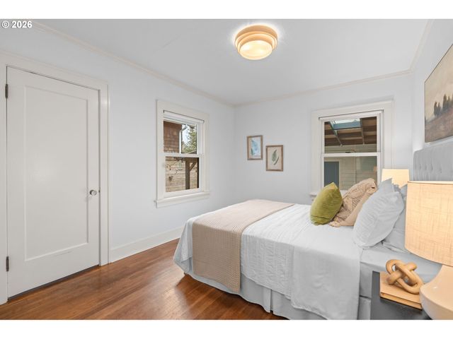 7405 N BURRAGE Ave, Portland, OR 97217