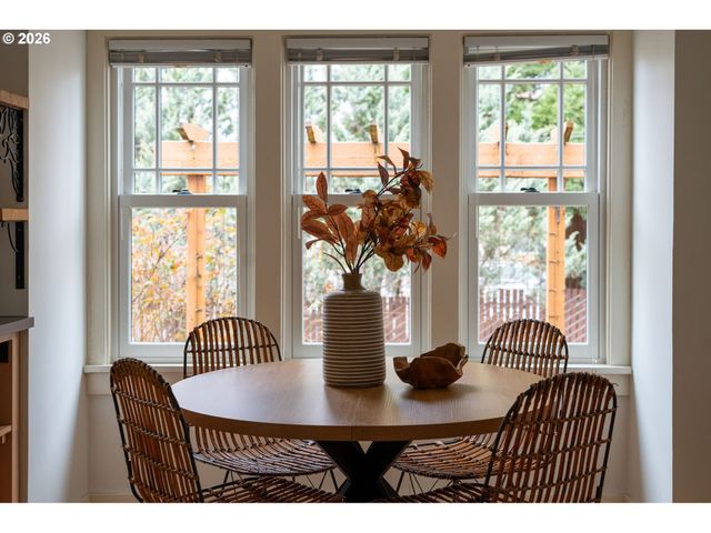 7405 N BURRAGE Ave, Portland, OR 97217