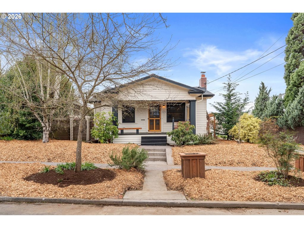 7405 N BURRAGE Ave, Portland, OR 97217