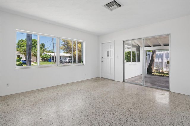 1158 Grant Street, Hollywood, FL 33019