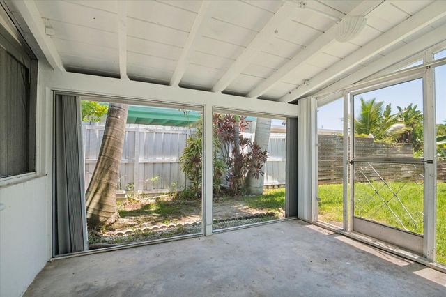 1158 Grant Street, Hollywood, FL 33019