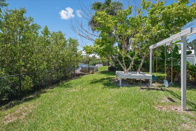 1158 Grant Street, Hollywood, FL 33019