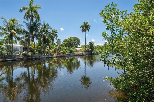 1158 Grant Street, Hollywood, FL 33019