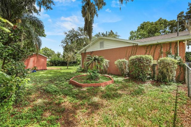 1805 DIERKER DRIVE, Valrico, FL 33596