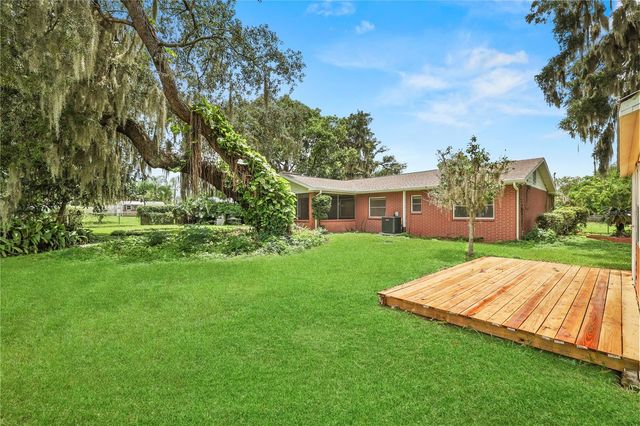 1805 DIERKER DRIVE, Valrico, FL 33596