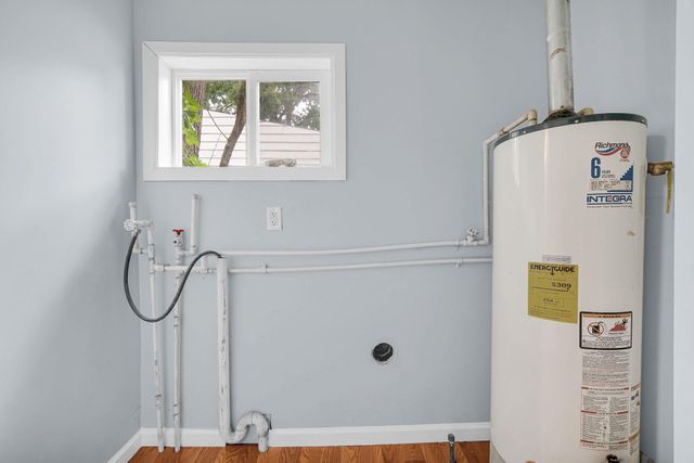 2635 Knox Street, Lake Station, IN 46405