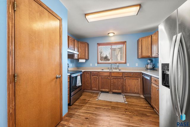 6109 W 43rd St Street, Sioux Falls, SD 57106