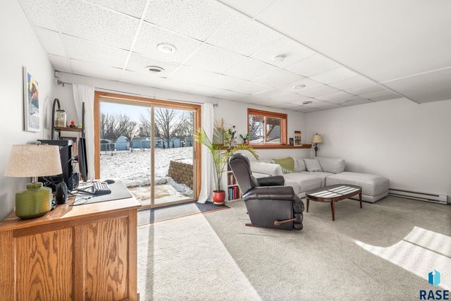 6109 W 43rd St Street, Sioux Falls, SD 57106