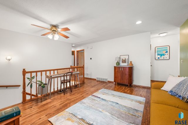 6109 W 43rd St Street, Sioux Falls, SD 57106