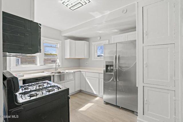 93 Hollywood Avenue, Albany, NY 12208