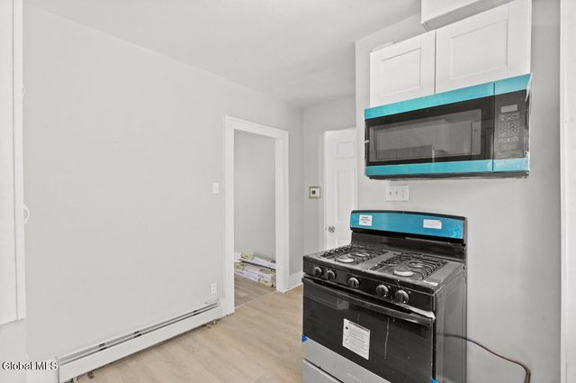 93 Hollywood Avenue, Albany, NY 12208