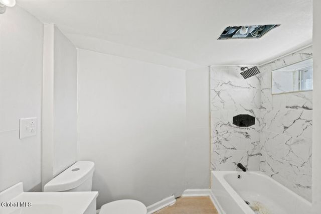 93 Hollywood Avenue, Albany, NY 12208